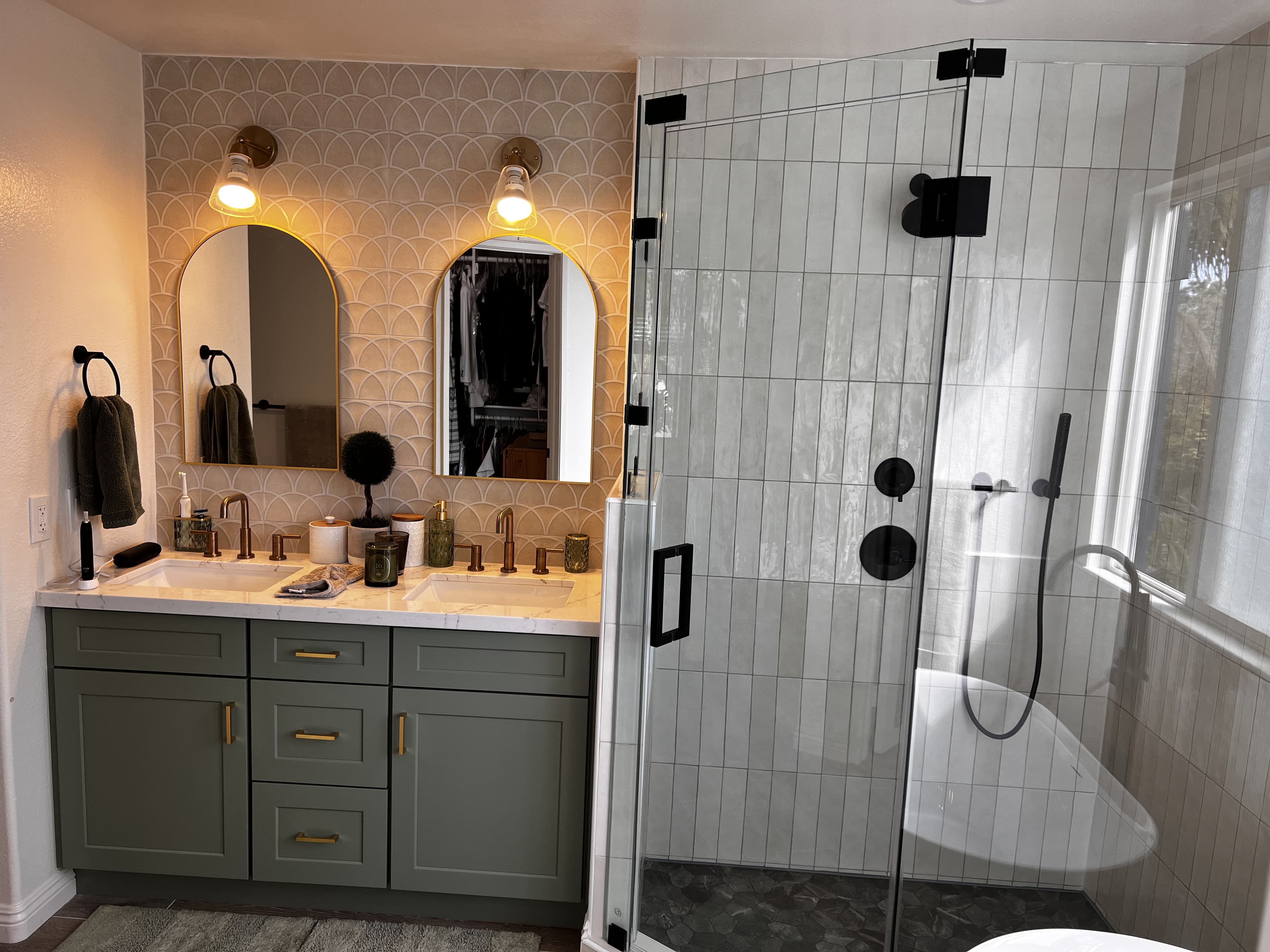 Full bathroom remodel with shower and vanity